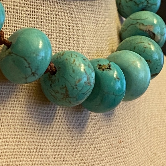 Chunky beautiful Peyote Bird, turquoise, nugget necklace on a brown cord - Picture 7 of 12